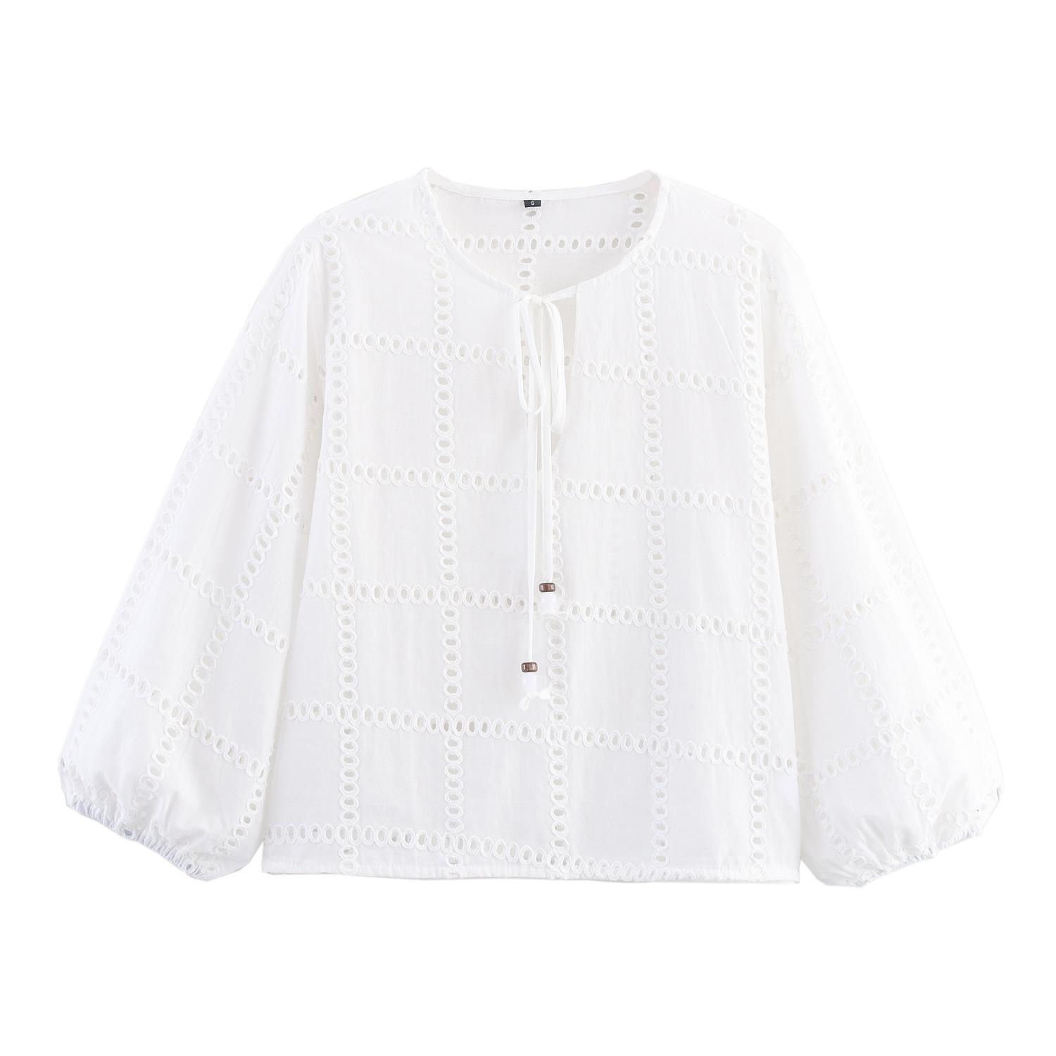 Cross-border women s clothing wholesale 2025 summer new hollow embroidered short shirt set + hollow embroidered straight pants XS