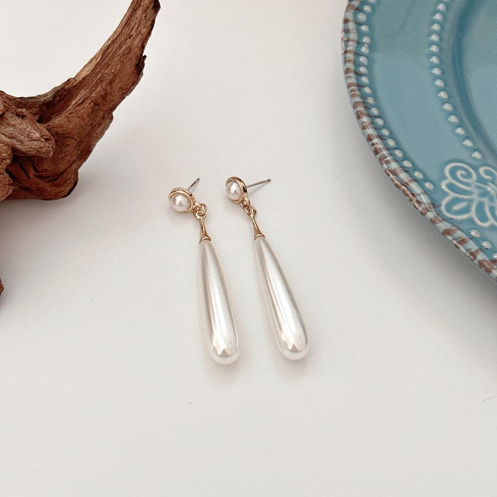 Vintage Retro French Literary Water Drop Baroque Simulation Pearl Earrings Women's Stud Earrings