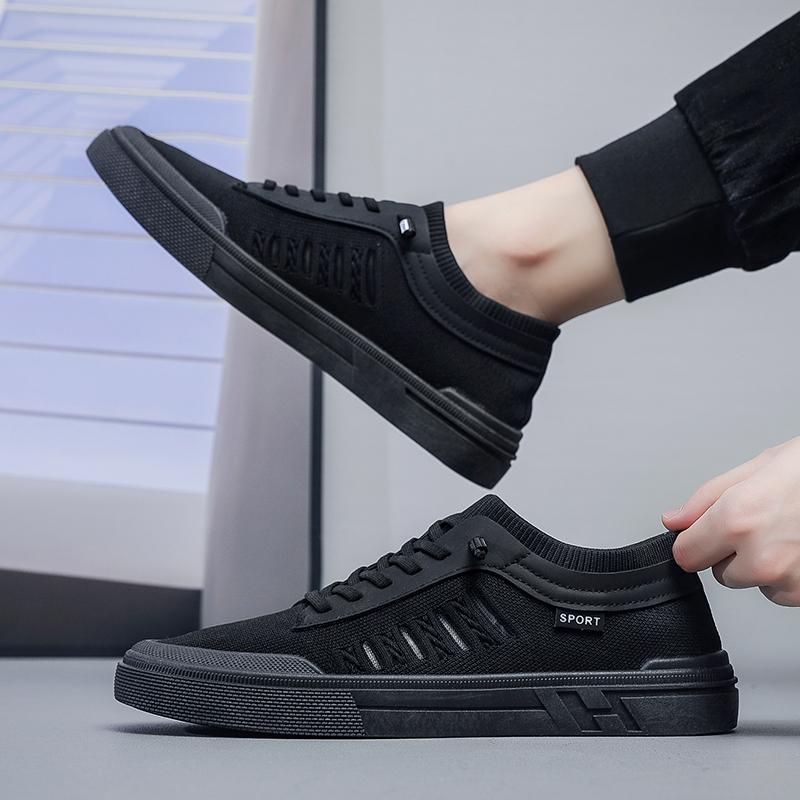 Men's flat bottom casual shoes breathable mesh summer new lightweight outdoor walking shoes fashion youth versatile board shoes
