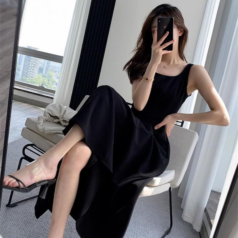 2024 Women's Black Spaghetti Strap Dress - French Style, Waist-Hugging, Hepburn Inspired, Square Neck, High Waist, Over-the-Knee Length
