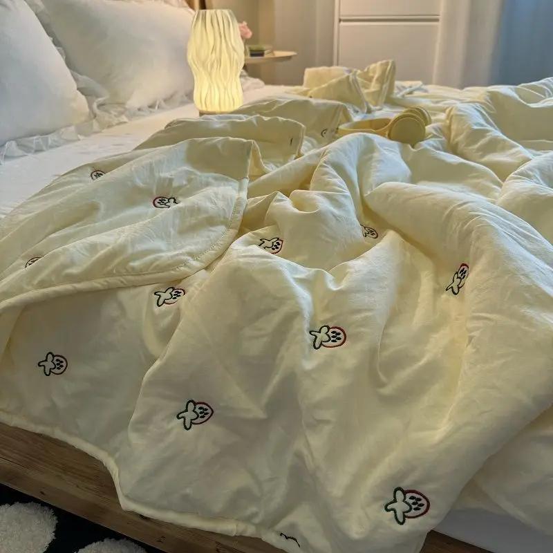 Blue Thin Quilt Soft Summer Air-Conditioned Four Seasons Comforter With Embroidery Machine Washable Single Queen Size Blanket