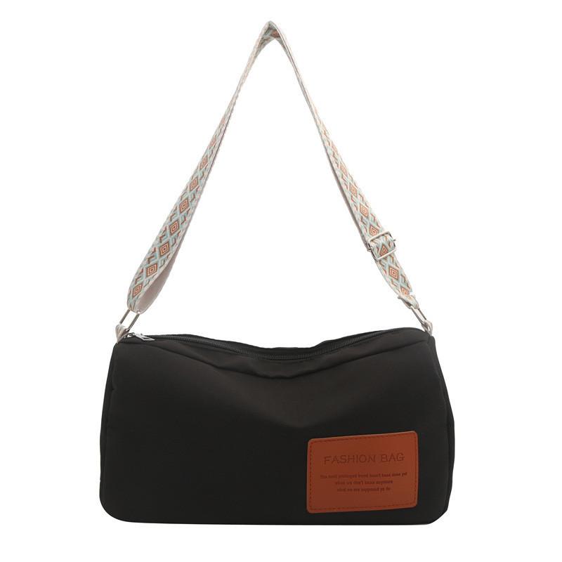 Large Capacity Street Style Tote Bag For Women Fashionable And Functional Shoulder Bag