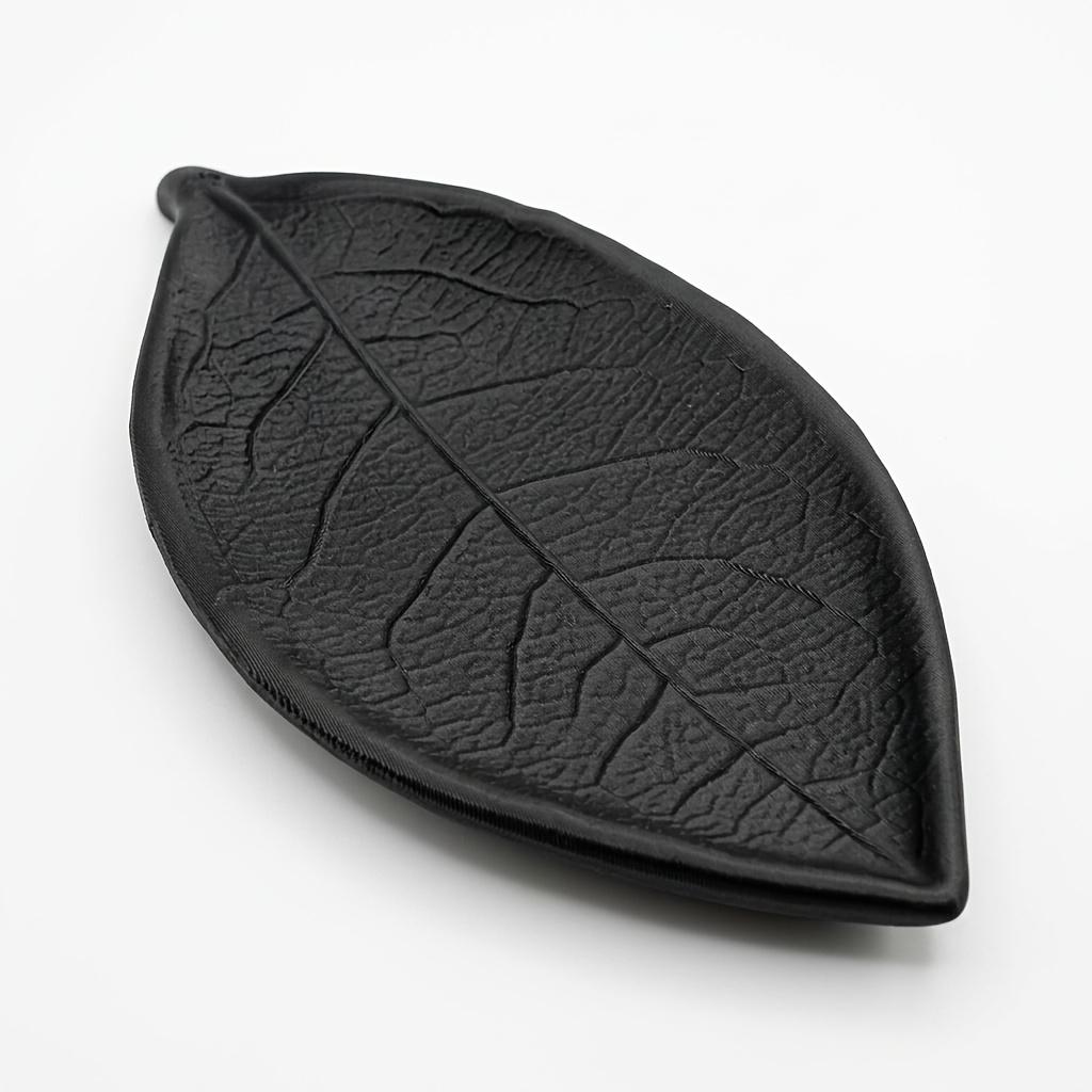 

Minimalist 3D Leaf Jewelry Dish, Decorative Vanity Tray for Ring, Necklace & Bracelet Storage, Elegant Desktop Organizer Display чорний