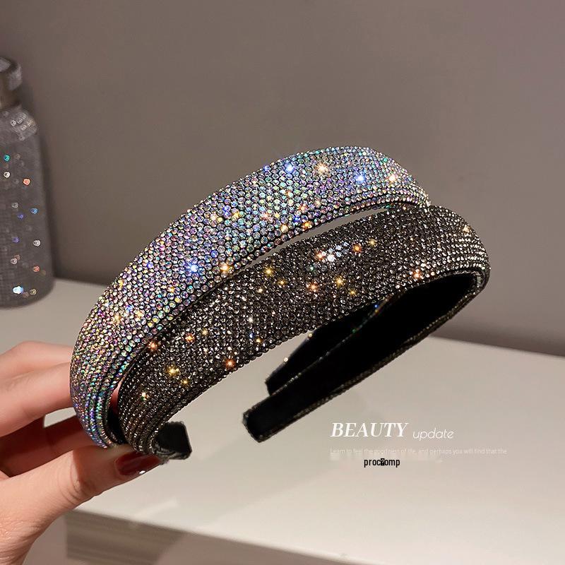 Fascia colorata con diamanti scintillanti: Accessorio di moda alla moda