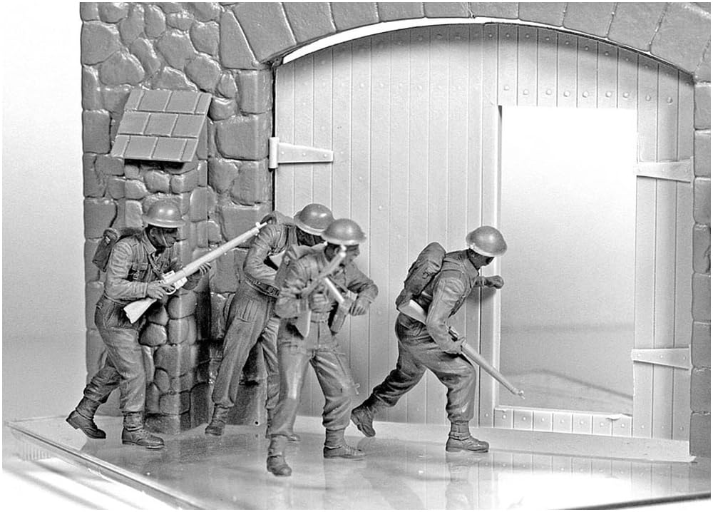 Master Box 1/35 Scale British Infantry (5 Figures) Western Front 1944-45 Plastic Model Kit MB35085