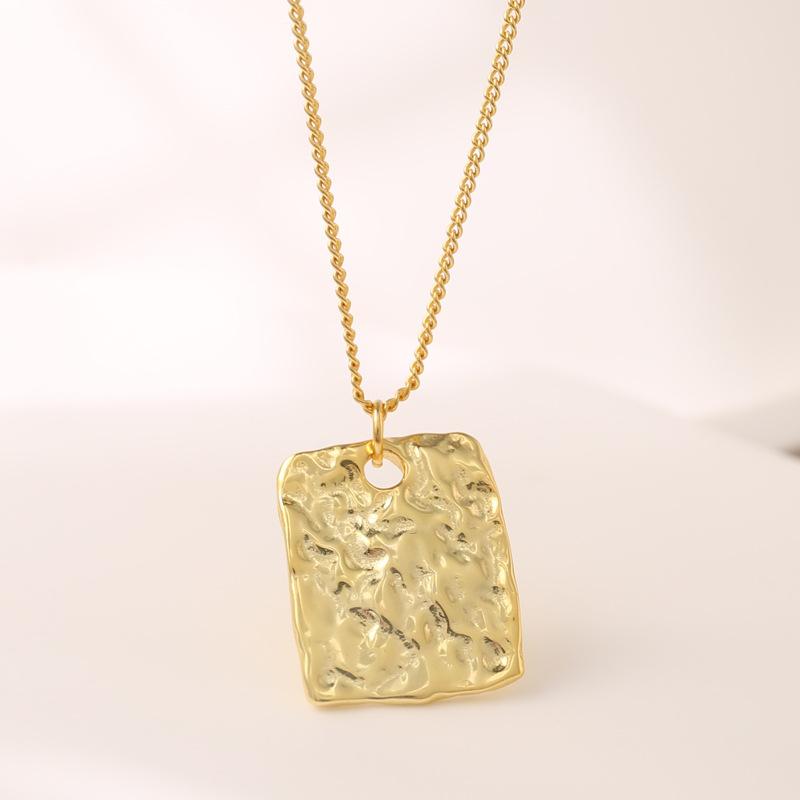 Small Square Necklace for Women, Fashionable, Versatile and High-end Style Clavicle Chain for Best Friend Girlfriend Gift