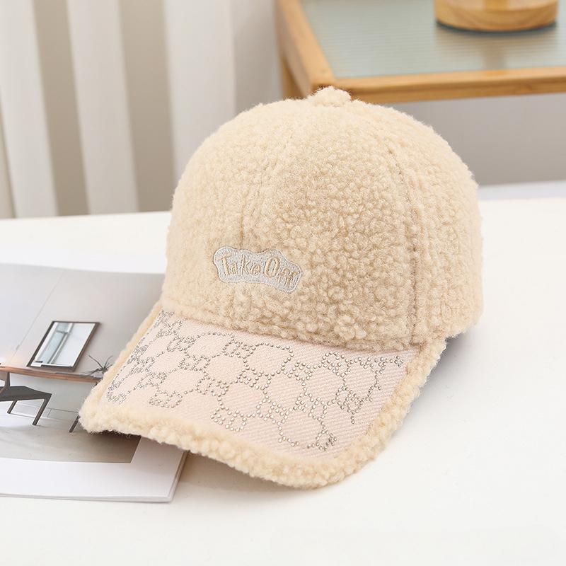 New Winter Women's Hat Versatile Imitation Lamb Fur Thickened Warm Baseball Cap for Women Fashionable Women's Black Baseball Cap