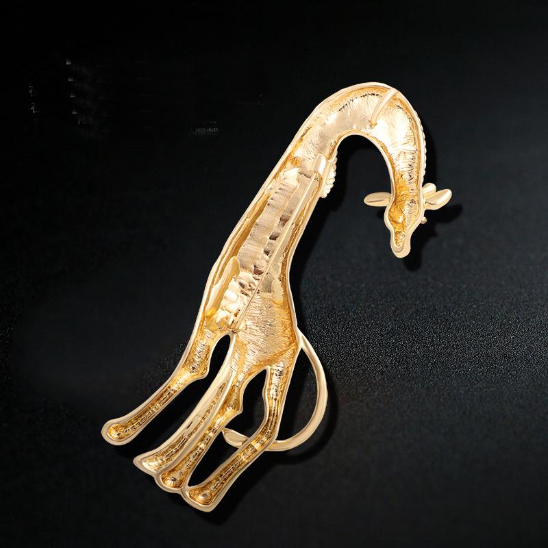 European and American Creative Cartoon Dripping Animal Accessories Giraffe Pin Brooch