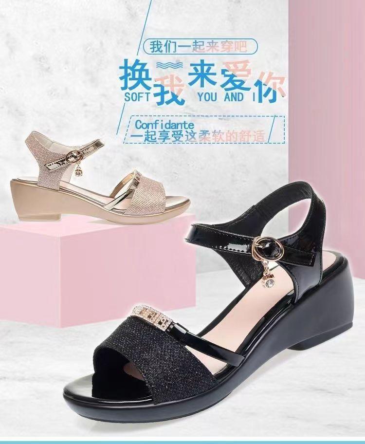 Soft leather sandals for women with exposed toes and sloping heels 2024 summer fashion soft soled women's sandals