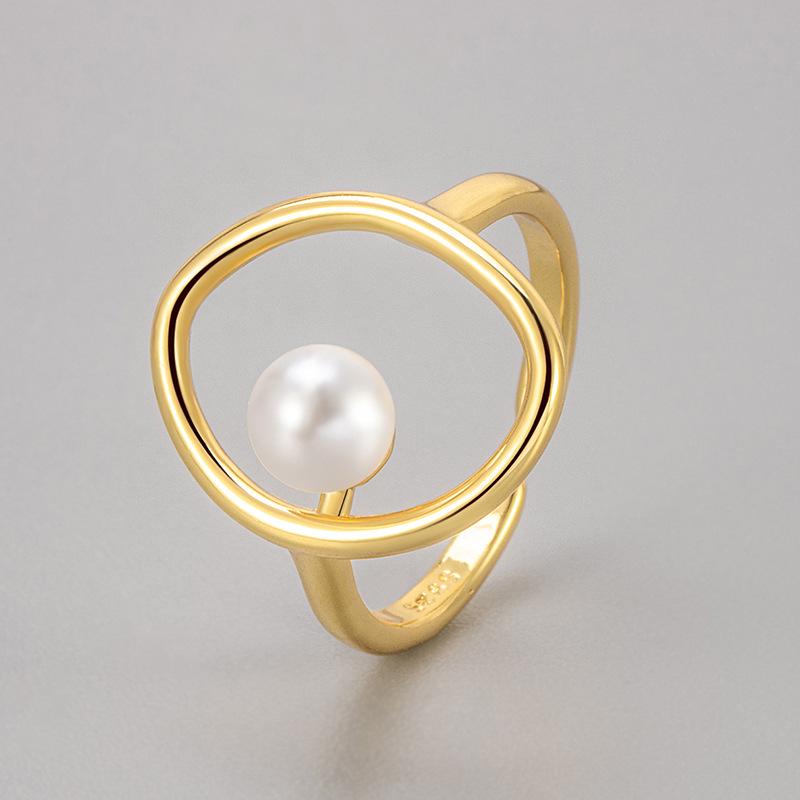 

Регулируемое кольцо с жемчугом: Уникальный корейский дизайн для женщин