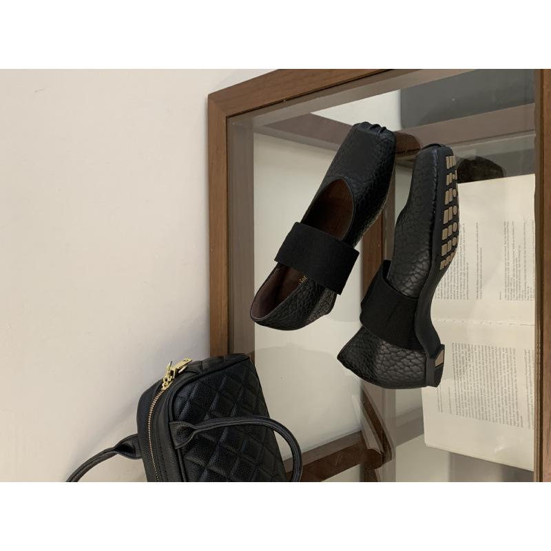French retro Mary Jane shoes women's 2025 autumn new fashion temperament square head thick heel with skirt commuter shoes