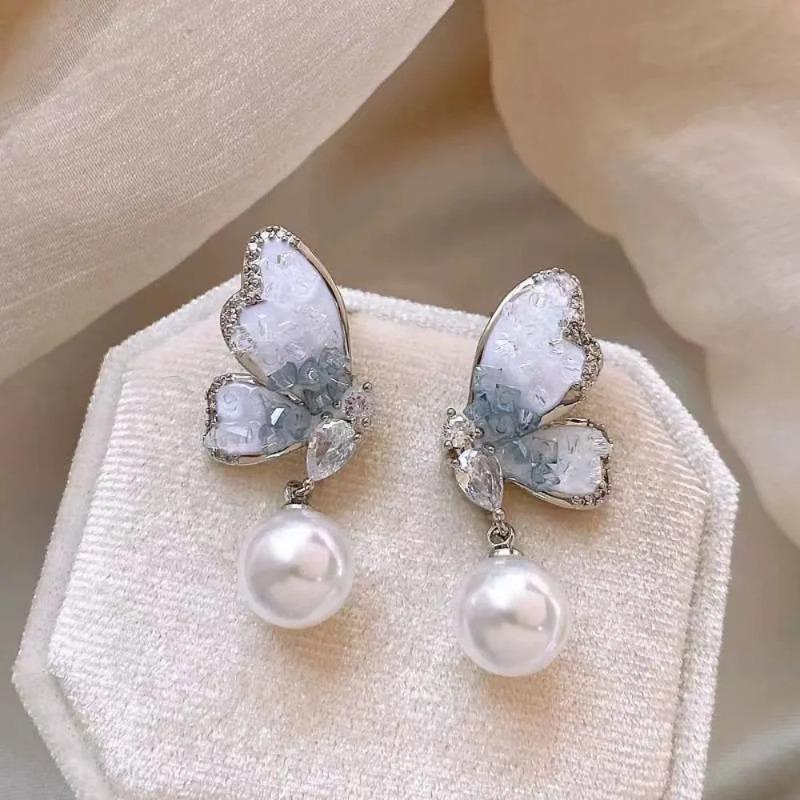 Elegant Zircon Pearl Crystal Butterfly Earrings Exquisite Shinny Flower Butterfly Earrings for Women Party Fashion Jewelry
