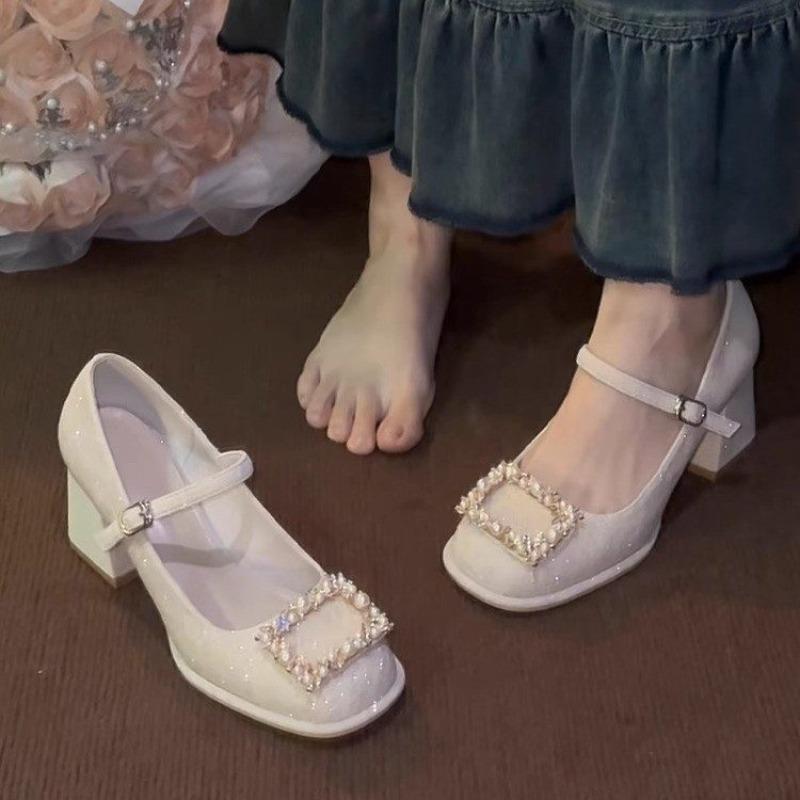 Mode Frühling Neue Damen Dicke Absätze Einzelne Schuhe Runde Zehenpartie Flacher Ausschnitt Metallschnalle Wasserdicht Rutschfest Hohe Absätze