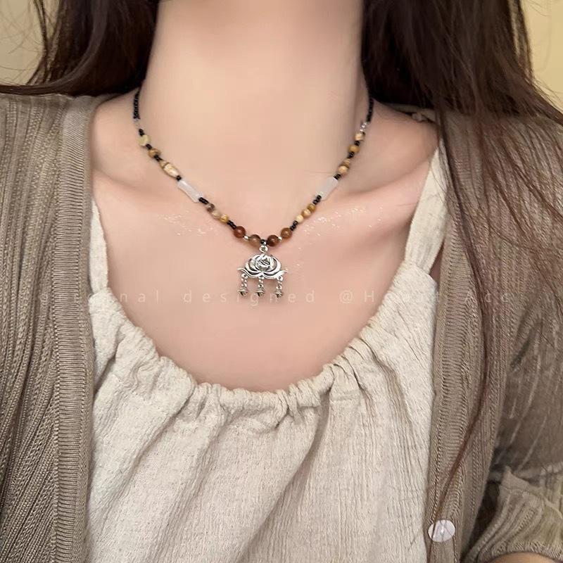 Bohemian Ethnic Style Long Bow Metal Necklace with Vintage Distressed Pendant (2025)