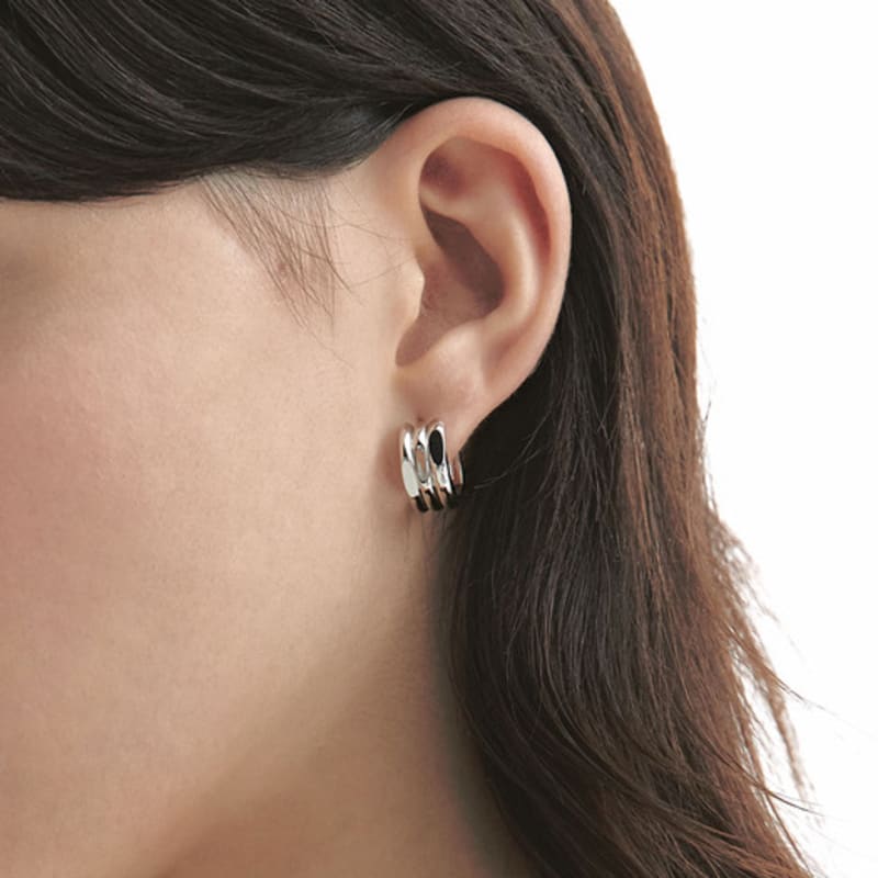 hyeres-lor Triple Silver (W) Cutout One-Touch Earrings HL3E49300W9XXX