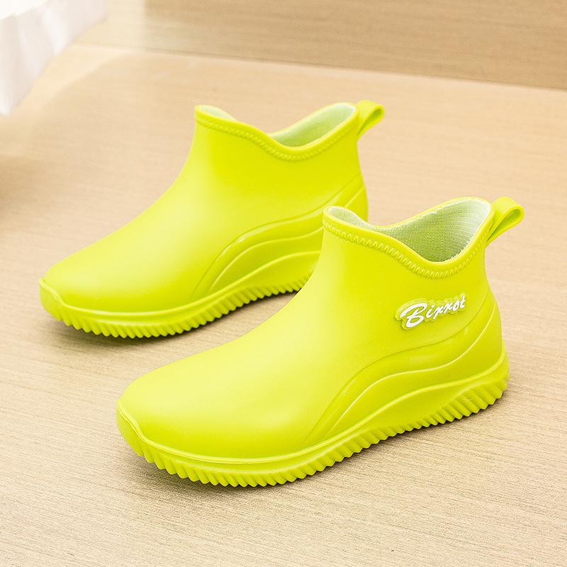 Short Rain Shoes Women's New Fashion Couple Rain Boots Non-slip Waterproof Shoes Soft Sole Wear-resistant Work Water Boots Rubber Shoes