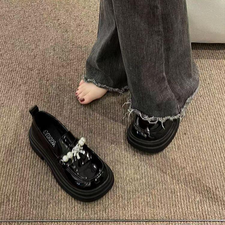 

Fashion Women s Mary Jane Shoes Black Pearl Round Toe Ladies Pumps Platform 39 Fashion High Quality Footwear on Offer Chic Point Slip 35