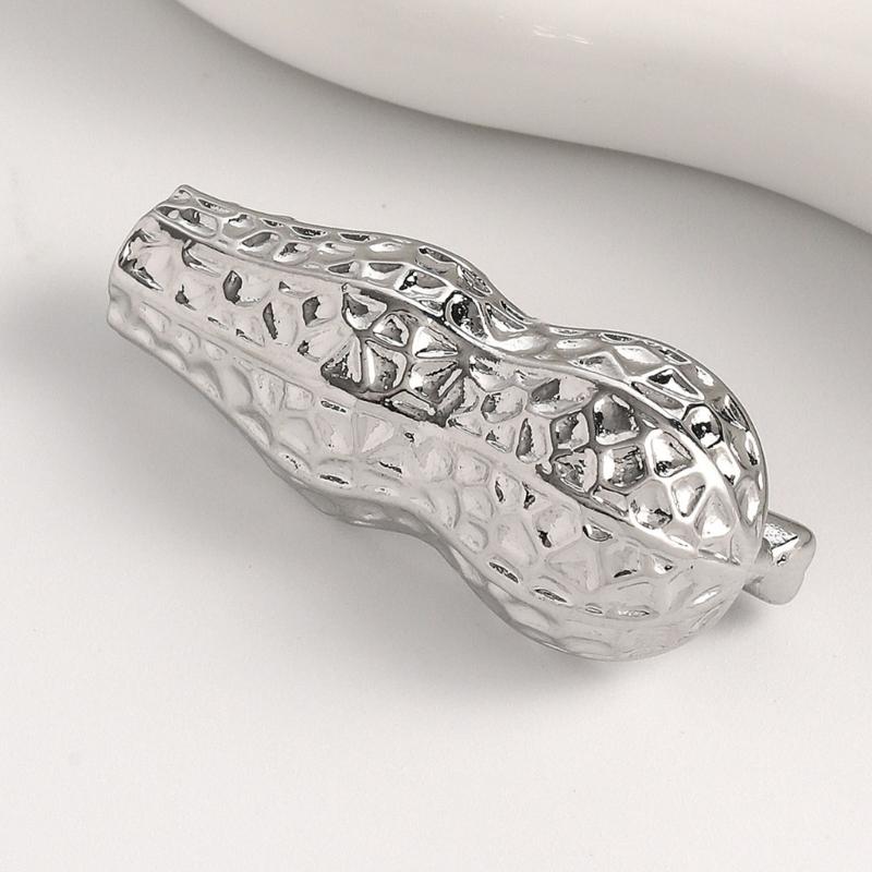Decorative Flower Holder Brooch Pin for Jackets and Scarves, Alloy Garment Accent for Party Outfits and Daily Style