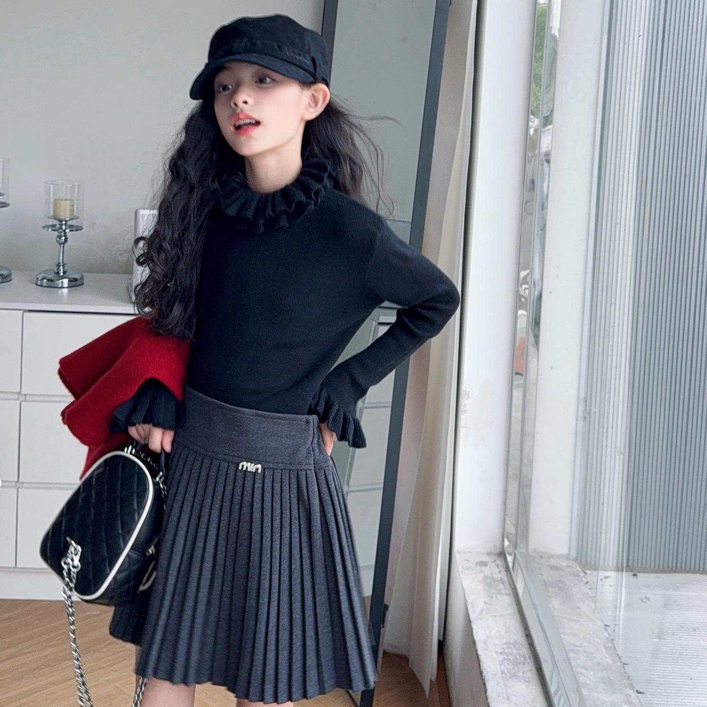 

Girls Stylish Frilled Edge Knitted Sweater – Autumn/Winter 2025 Korean Design 160 cm