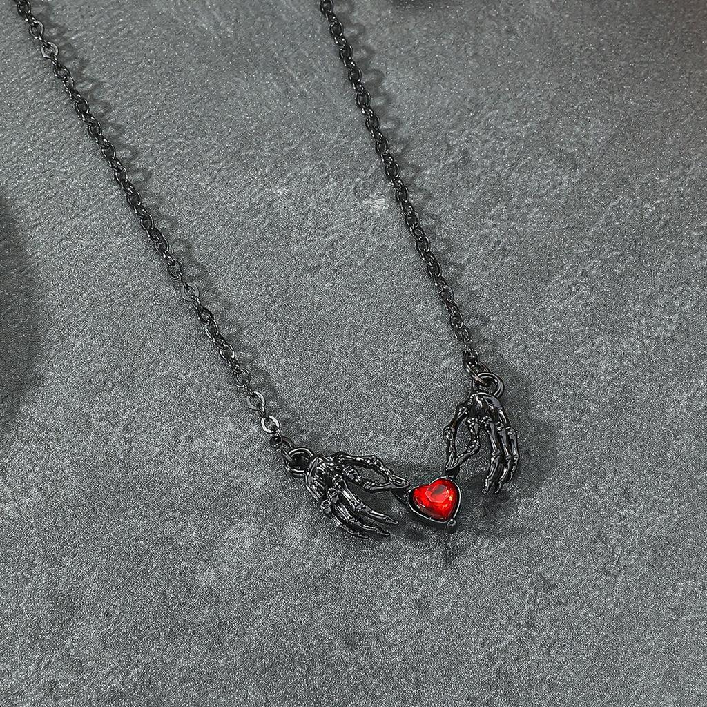 Eco-friendly Gothic Heart Ghost Claw Necklace - European & American Punk Halloween Fashion