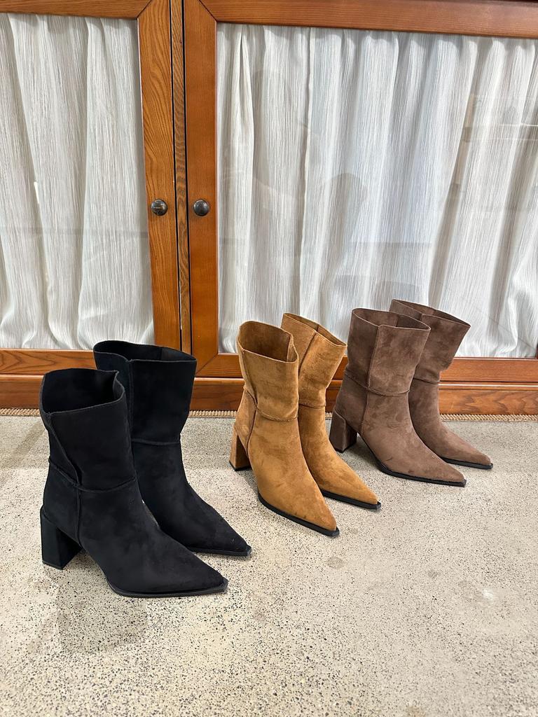 2025 autumn and winter new pointed thick heel high heel temperament French fashion women's short boots suede temperament women's boots