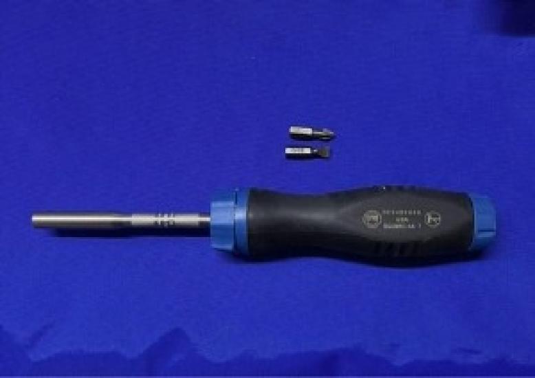 

Snap On Ratchet screwdriver, limited color W/Bits USED