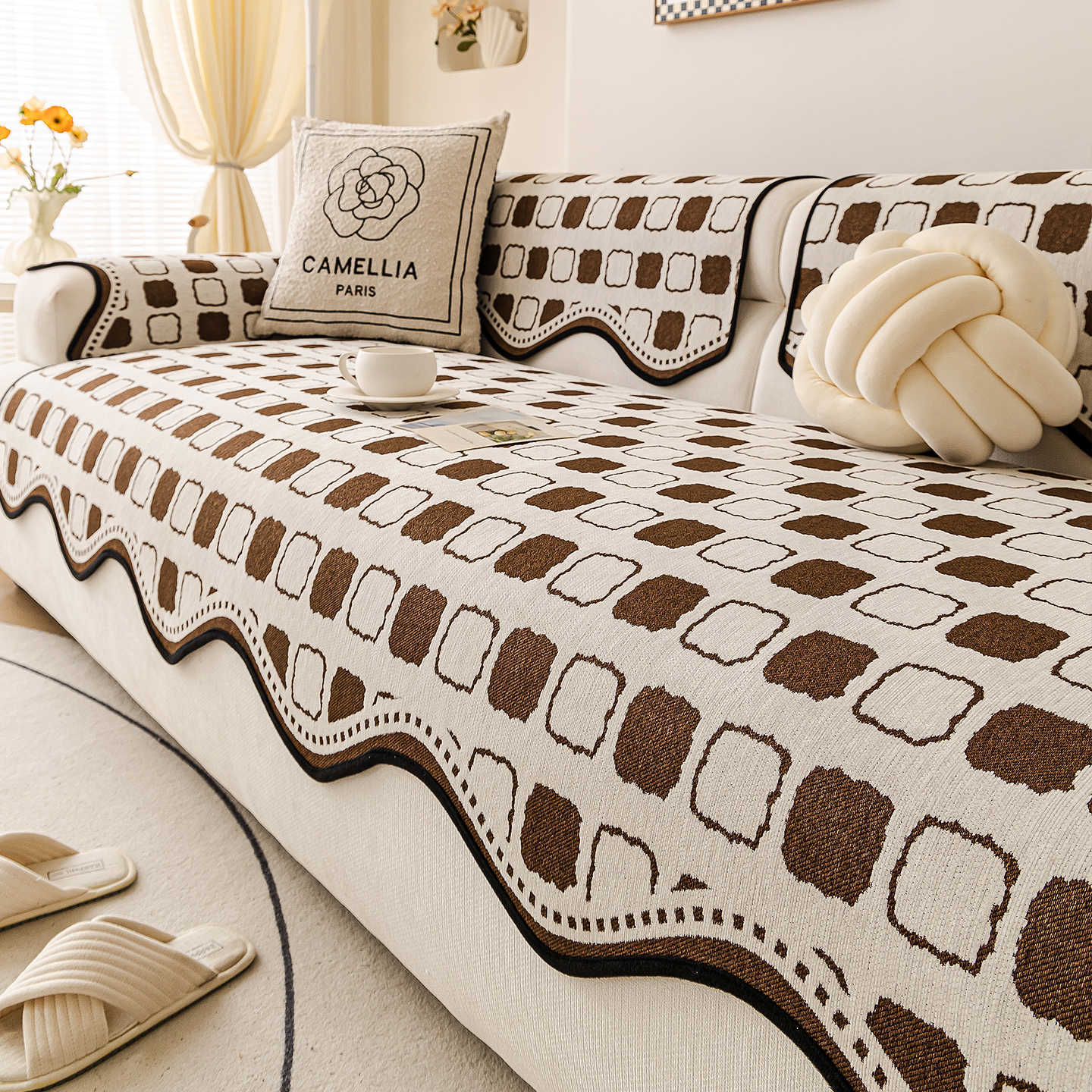 

Chenille Shaped Sofa Cushion Four Season Universal New High-end Feeling Fixed Anti Slip and Skin Friendly Cushion Cover Cloth 70X70cm