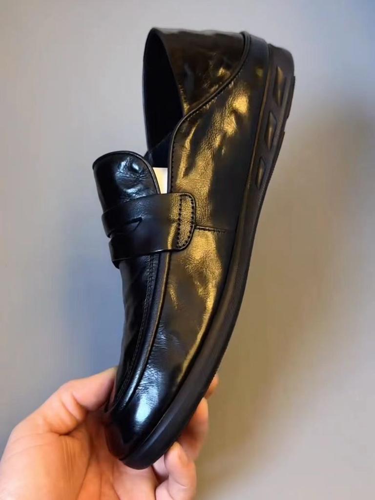 Fashion New Trend Men's Leather Loafers Handmade Business Shoes Round Toe Casual Shoes Comfortable Man Business Footwear Soft Moccasins