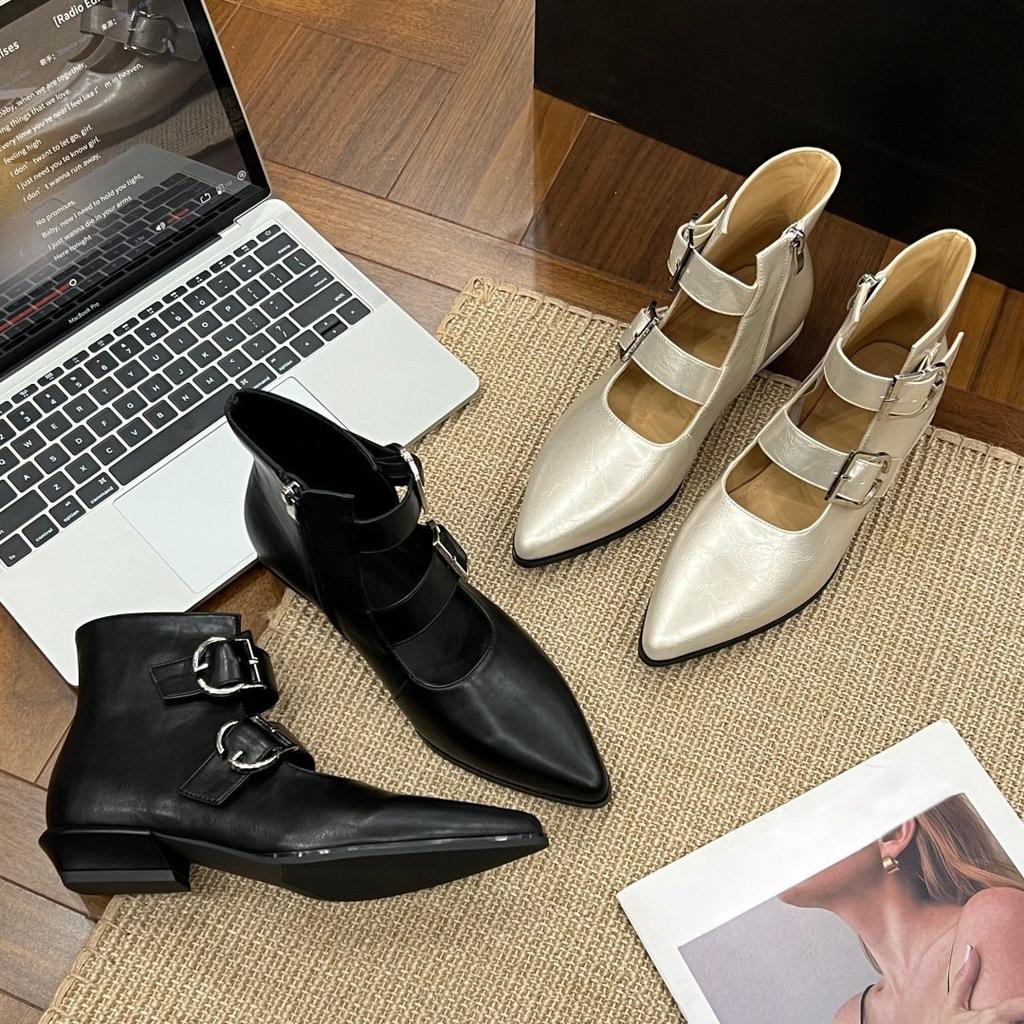 First Encounter Season French Pointed Belt Buckle Side Pull Thick Heel Fashion Temperament Mary Jane Summer Short Boots Women