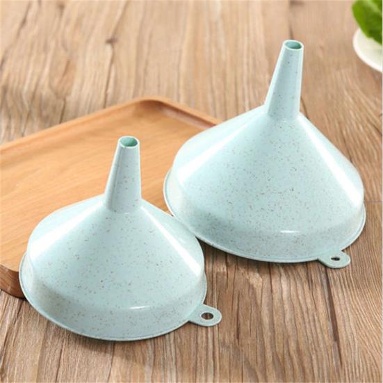 Practical Plastic Liquid Oil Funnel Pour Transferring Tool Household Kitchen