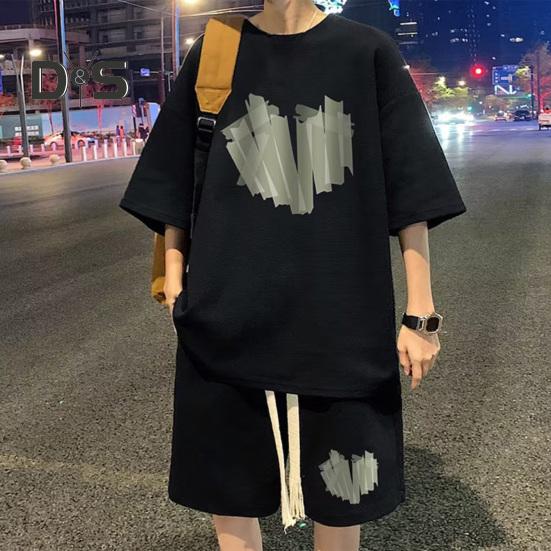 2Pcs/Set Men Summer Outfit Round Neck Short Sleeve Tops Wide Leg Shorts Set Heart Pattern Loose Fit Tracksuit