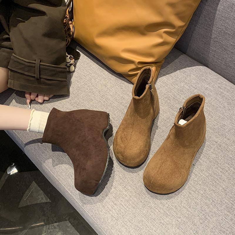 Retro Inner Height Increase Small Fashion Boots 2025 Autumn and Winter New Comfortable Versatile Thick-soled One-pedal Boots Women