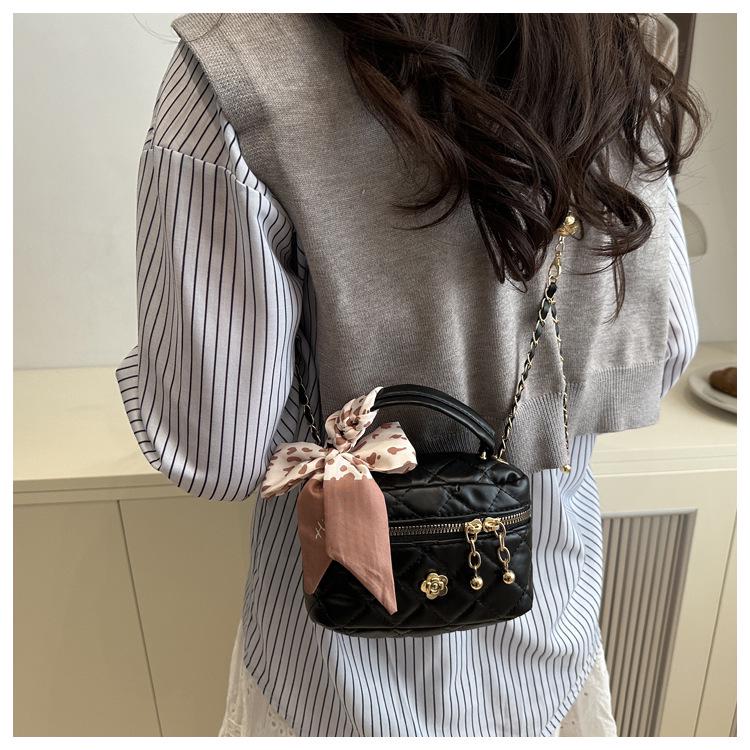 2025 Summer Mini Diamond-Pattern Crossbody Bag with Golden Ball Chain for Women