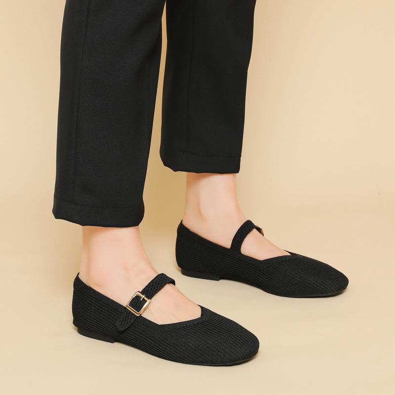 

New versatile breathable knitted flying shoes are not tired of pregnant mother shoes flat single shoes for women 34 чорний