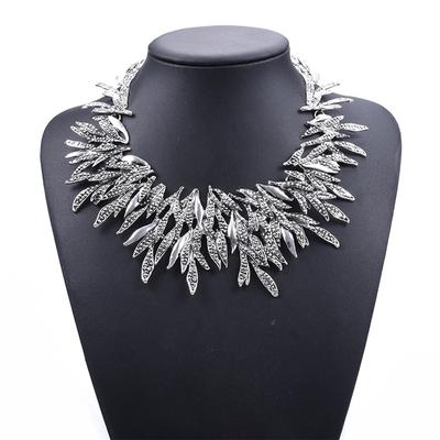 Vintage Exaggerated Short Collarbone Necklace, Electroplated Fashion Jewelry For Women