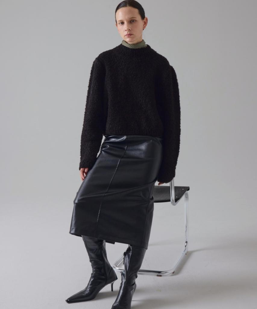 Owaiwai Boucle Half-Neck Wool Knit_Black