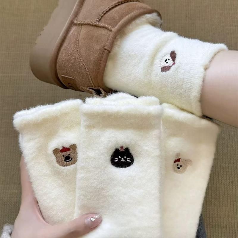 Socks women's white plush medium tube socks winter plush thickened Australian plush puppy embroidery warm and cute