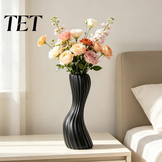 Resin Flower Vases for Home Decor Minimalist Twisted Vase, Modern Ribbed Decorative Container, Creative Vase Floral Arrangement Holder Table