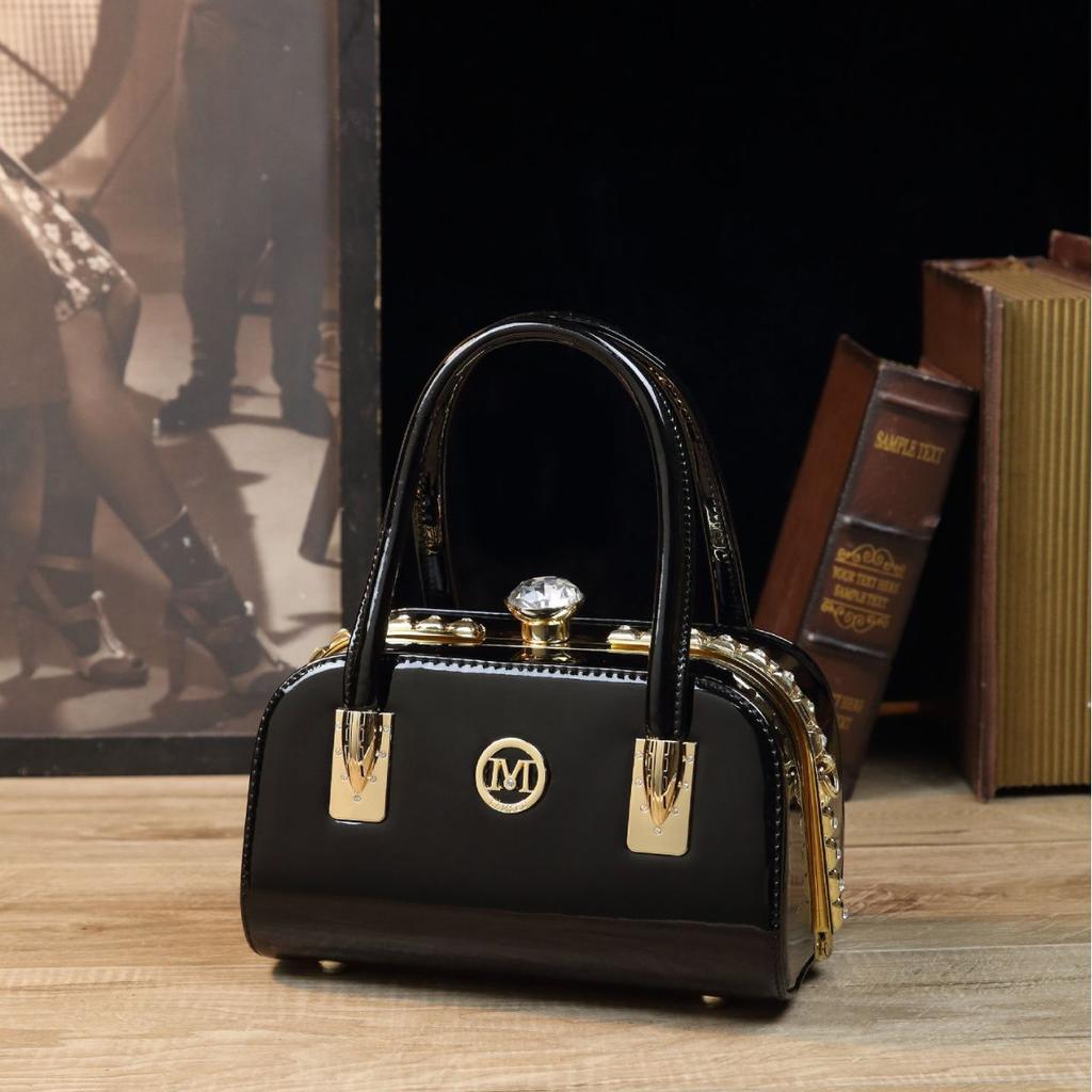 Patent Leather Glossy European and American Trendy Bright Red Wedding Women's Bag Crossbody Bag Diamond Open Bag Manufacturer Wholesale Sequins