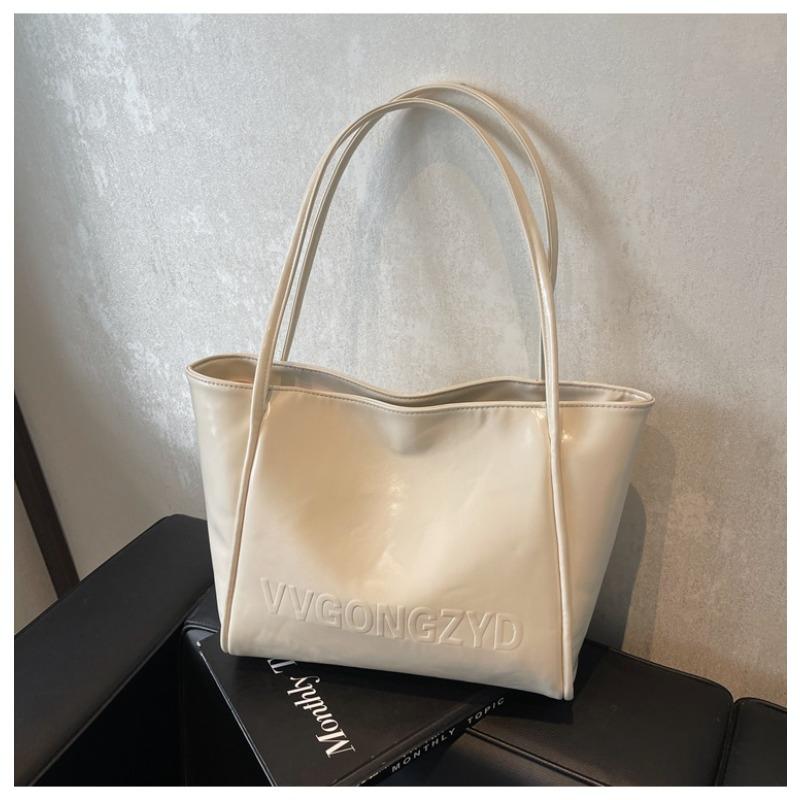 Large-capacity bag women's autumn and winter retro versatile new simple shoulder bag fashionable commuter tote bag