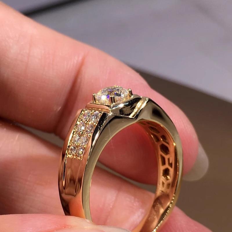 1Pc Fashion Inlaid Synthetic Zircon Fashion Ring