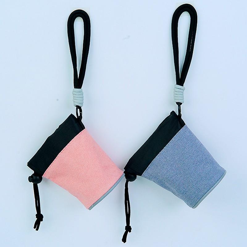 Dog Poop Bag Dispenser Portable Dogs Poop Bag Holder Mini Snack Bags for Dog Walking Training Hangingable Small Pet Bags Holder