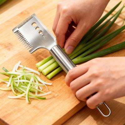 Affetta Cipollotti e Grattugia Acciaio Inossidabile 4-in-1 Utensile da Cucina Multifunzione per Julienne Zenzero Erbe Ergonomico Resistente alla Ruggine Essenziale per Tritare