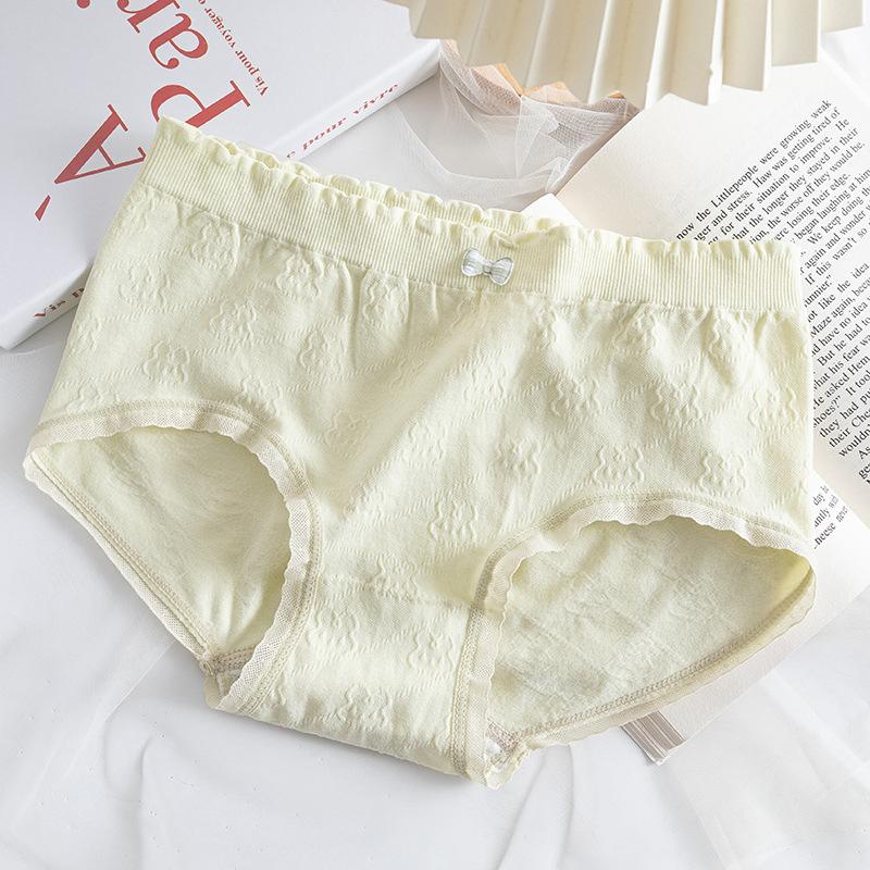 Girls Summer Thin Cute Bear Soft Waxy Skin Breathable Comfortable Seamless Waist Triangle Briefs