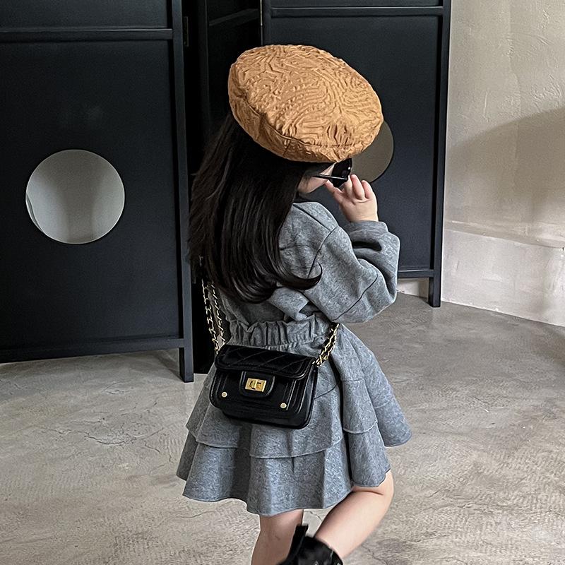 Borsa quadrata piccola alla moda per bambini, Borsa a tracolla piccola con catena Xiangfeng, Accessorio per bambini stile principessa, Portamonete