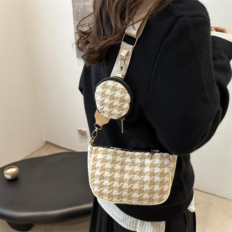 Stylish Medium-sized Shoulder Crossbody Bag For Women Ideal For Everyday Use