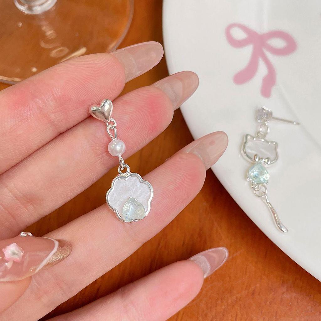 Exquisite Zircon Tassel Cat Earrings for Women - Silver Needle Geometric Cute Niche Style