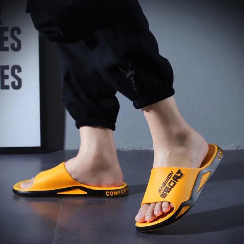 Men Slippers Can Be Worn Externally Ln Summer Non-Skid Bathroom Sandals Trendy Bathroom Home Indoor Flip-flops for Couple Sapato