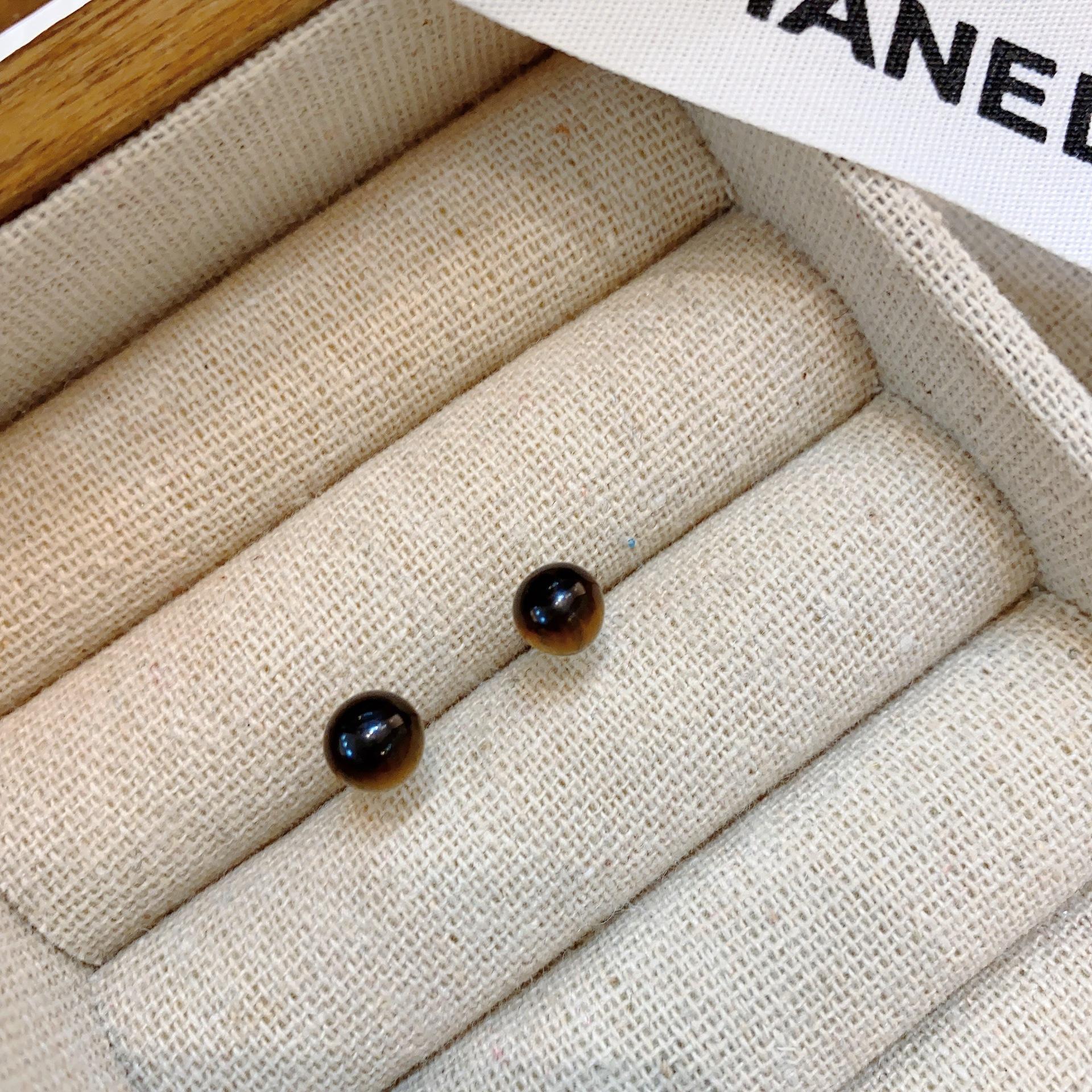 Natural tiger s eye stone round ball stud earrings, silver-plated ear hole earrings, small and delicate sleeping free earrings.