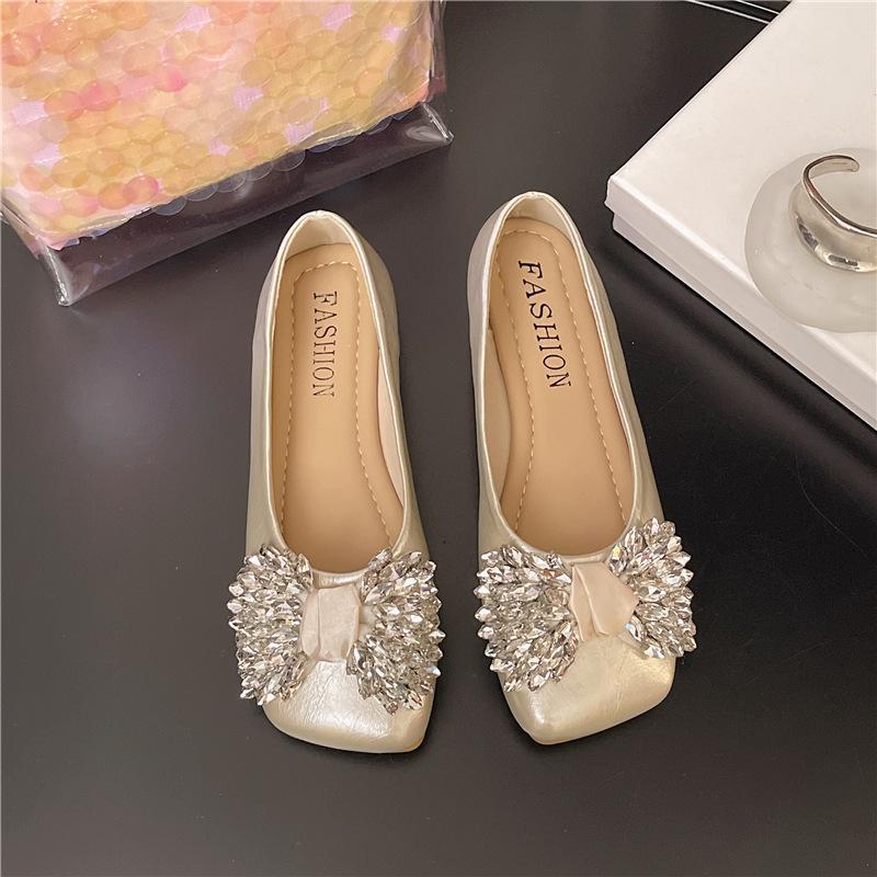 Light luxury rhinestone single shoes women's new flat-bottomed commuting pregnant women Doudou shoes with skirts evening shoes